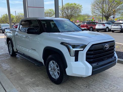 Used 2022 Toyota Tundra SR5 w/ SR5 Premium Package image 3