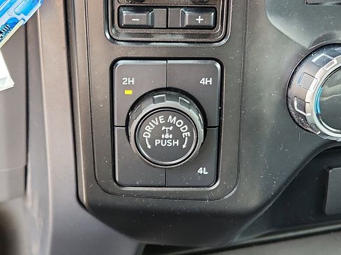 Used 2024 Ford F150 XLT w/ Tow/Haul Package image 18