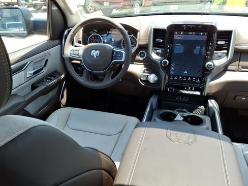New 2026 RAM 1500 Laramie AWD/4WD image 4