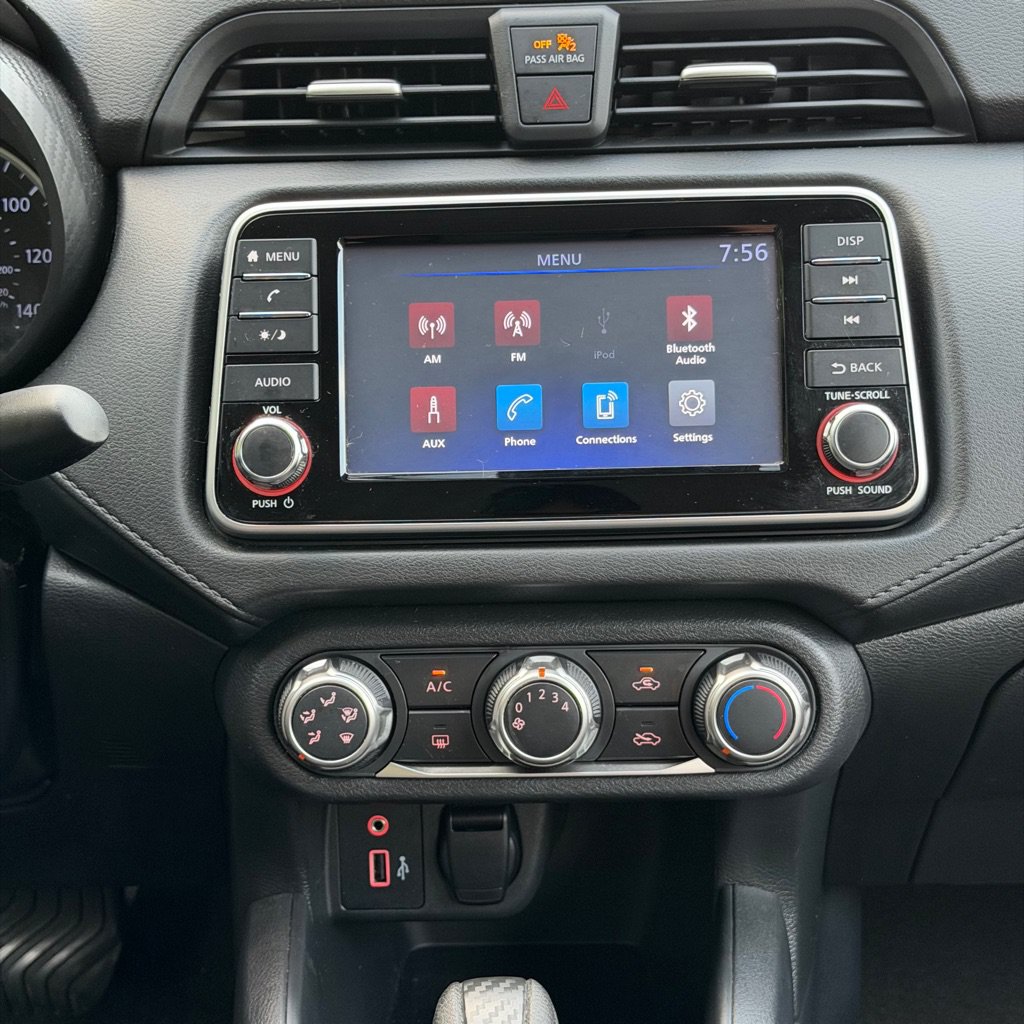 Used 2020 Nissan Versa S FWD image 28
