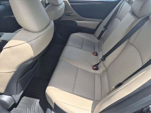 Used 2020 Lexus ES 350 w/ Premium Package FWD image 19