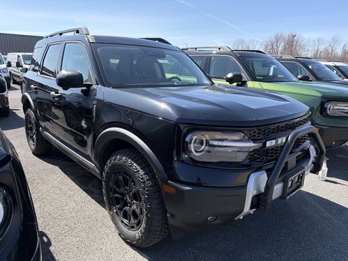 New 2025 Ford Bronco Sport Outer Banks w/ Sasquatch Outer Banks Package AWD/4WD image 2