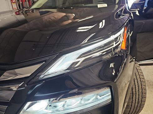 New 2026 Nissan Rogue Platinum w/ Platinum Premium Package AWD/4WD image 11