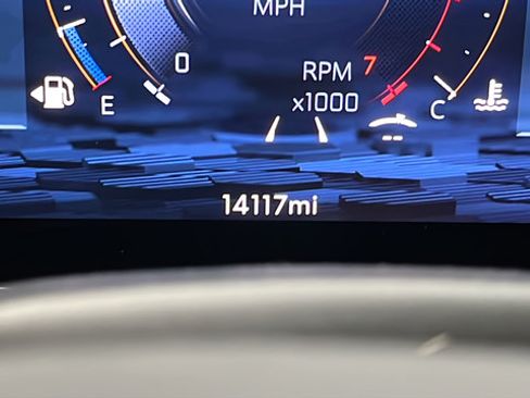 Used 2025 Chevrolet Tahoe High Country AWD/4WD image 10