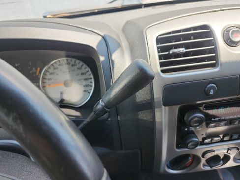 Used 2012 Chevrolet Colorado LT RWD image 17