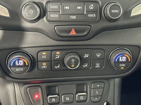 Used 2018 GMC Terrain SLT w/ Preferred Package FWD image 19