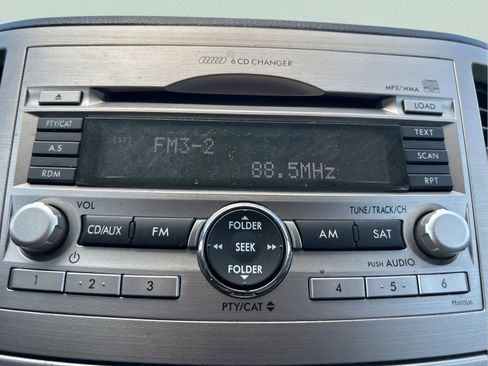 Used 2011 Subaru Outback 3.6R Limited w/ PWR Moonroof Pkg image 28