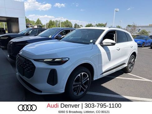 Used 2025 Audi Q5 Premium w/ Convenience Package AWD/4WD image 1