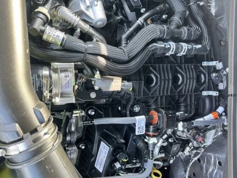 New 2025 Ford Expedition Active image 28