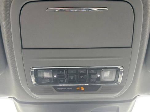 Used 2022 Lincoln Corsair AWD w/ Premium Package image 37