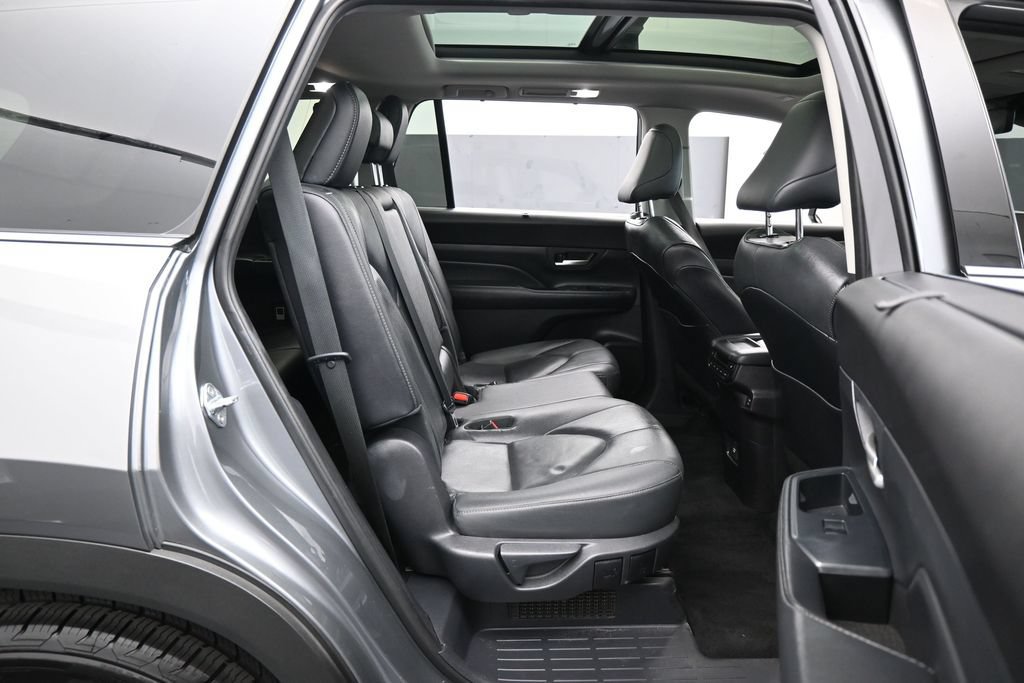 Used 2025 Toyota Grand Highlander AWD Hybrid image 42