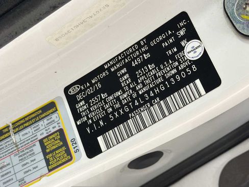 Used 2017 Kia Optima LX FWD image 11