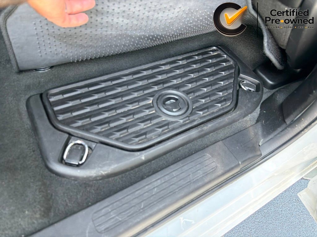 Used 2024 RAM 1500 Laramie AWD/4WD image 28