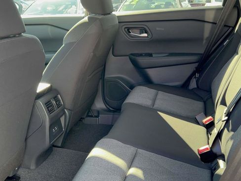 Used 2026 Nissan Rogue SV image 35