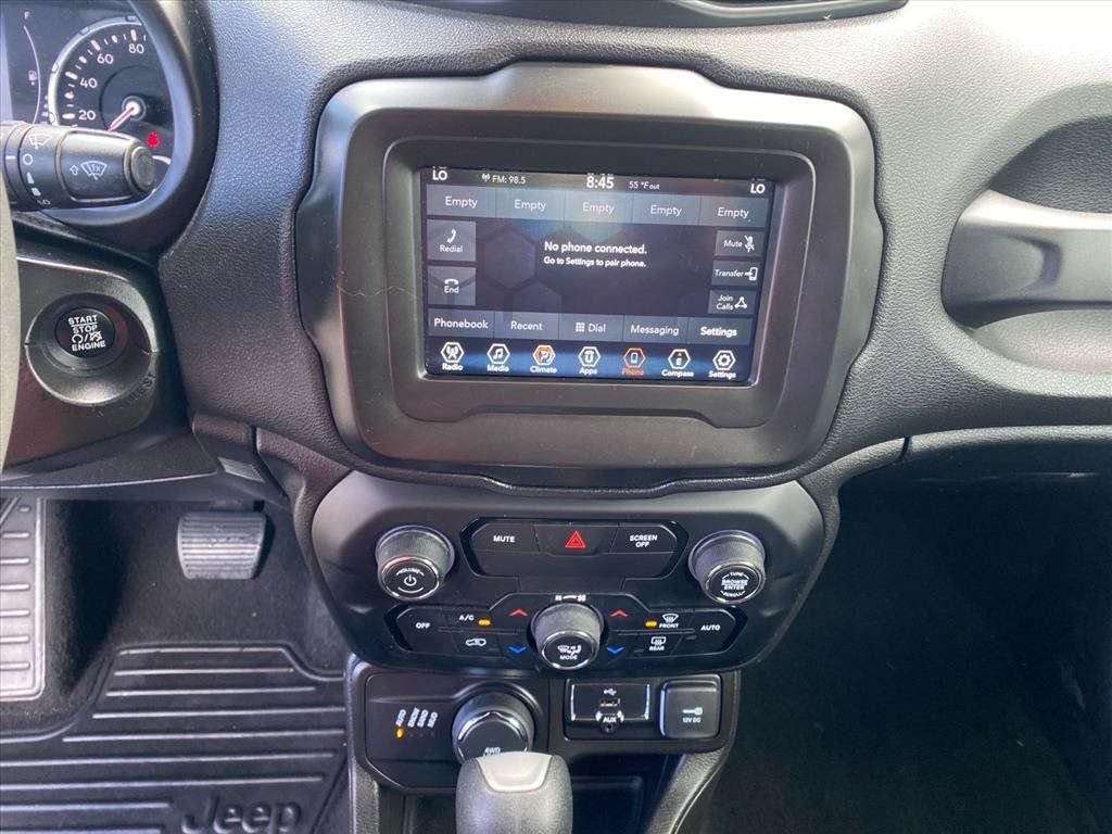 Used 2020 Jeep Renegade Latitude AWD/4WD image 11