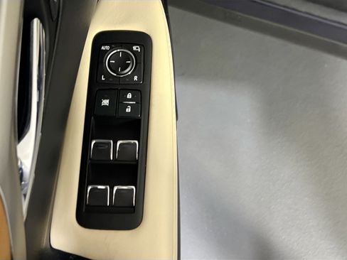 Used 2022 Lexus RX 350 AWD w/ Premium Package image 17