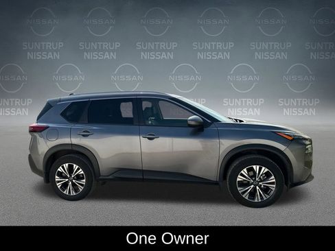 Used 2023 Nissan Rogue SV w/ SV Premium B Package FWD image 8