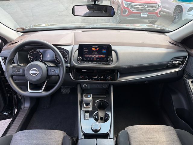 Used 2022 Nissan Rogue SV AWD/4WD image 14