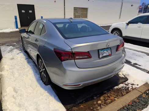 Used 2016 Acura TLX V6 SH-AWD w/ Technology Pkg image 4