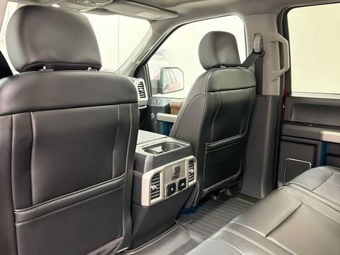Used 2019 Ford F150 Lariat w/ Equipment Group 502A Luxury AWD/4WD image 26