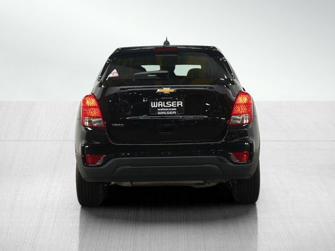 Used 2020 Chevrolet Trax LS w/ Tint and Cruise Package FWD image 4