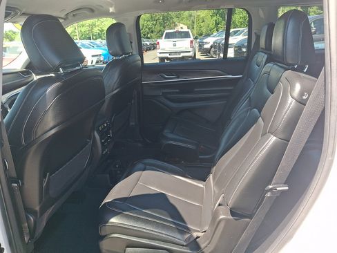 Used 2023 Jeep Grand Cherokee L Limited AWD/4WD image 20