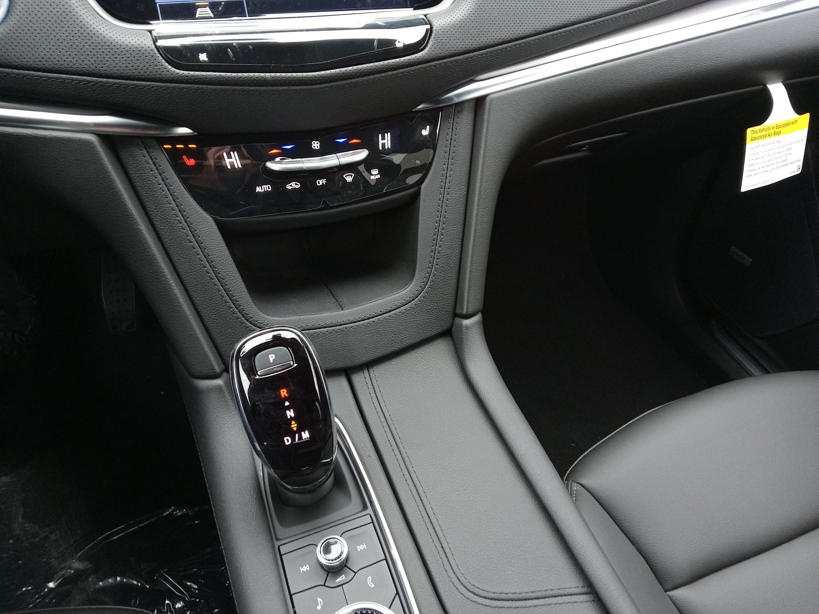New 2026 Cadillac XT5 Luxury AWD/4WD image 17