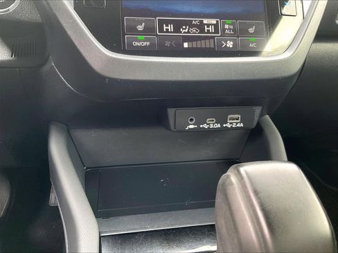 Used 2025 Subaru Forester Limited AWD/4WD image 12