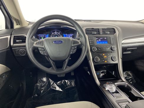 Used 2018 Ford Fusion S FWD image 35