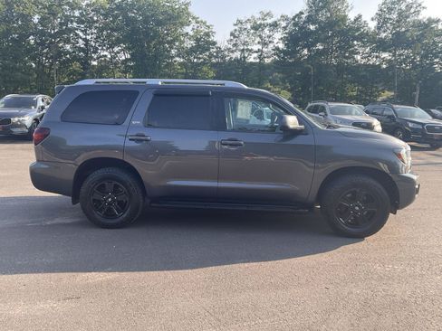 Used 2018 Toyota Sequoia SR5 w/ Premium Package AWD/4WD image 6