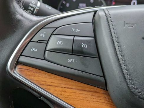 Used 2018 Cadillac XT5 Platinum AWD/4WD image 26