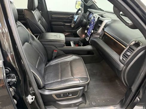 Used 2020 RAM 1500 Limited w/ Black Appearance Package AWD/4WD image 33