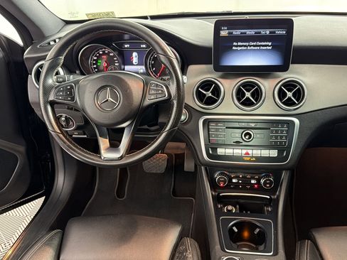 Used 2018 Mercedes-Benz CLA 250 4MATIC image 25