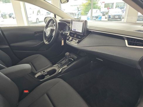 Used 2024 Toyota Corolla LE FWD image 43