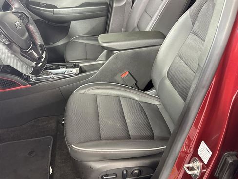 Used 2023 Chevrolet TrailBlazer RS w/ Sun and Liftgate Package AWD/4WD image 10