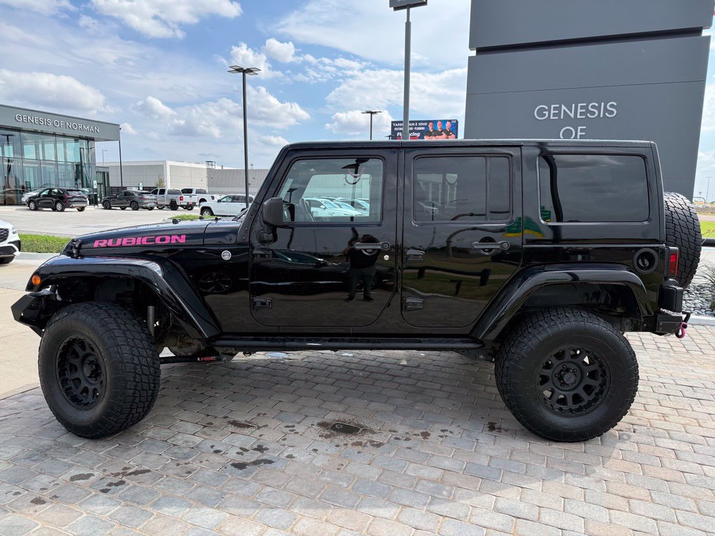 Used 2015 Jeep Wrangler Unlimited Rubicon w/ Connectivity Group AWD/4WD image 2