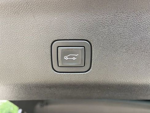 Certified 2024 Cadillac Escalade Sport w/ LPO, ONYX Package AWD/4WD image 7