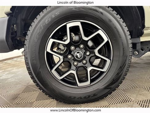 Used 2025 Ford Bronco Outer Banks AWD/4WD image 24