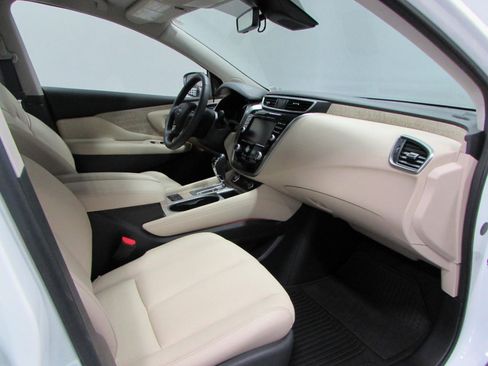 Used 2024 Nissan Murano SL image 17