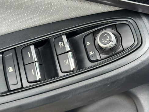 Used 2019 Subaru Crosstrek 2.0i Limited w/ Moonroof Package w/Navigation AWD/4WD image 13