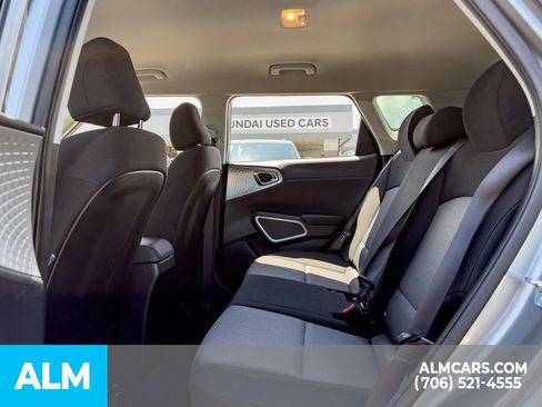 Used 2025 Kia Soul LX w/ LX Technology Package FWD image 15
