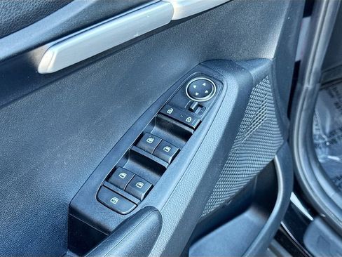 Used 2023 Kia Seltos LX image 17