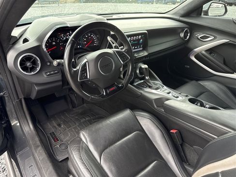 Used 2016 Chevrolet Camaro SS RWD image 9