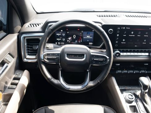Used 2023 GMC Canyon Denali AWD/4WD image 2