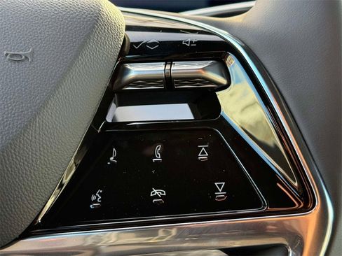 New 2026 Cadillac Vistiq Luxury image 17