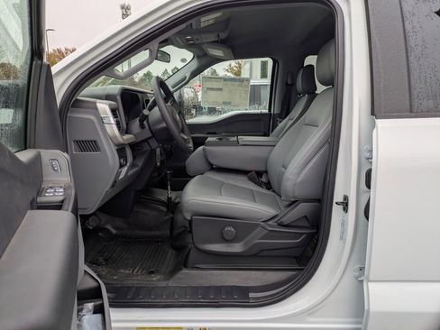 New 2025 Ford F550 4x4 Crew Cab image 12