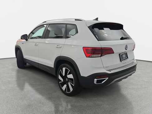 Used 2024 Volkswagen Taos SEL image 7