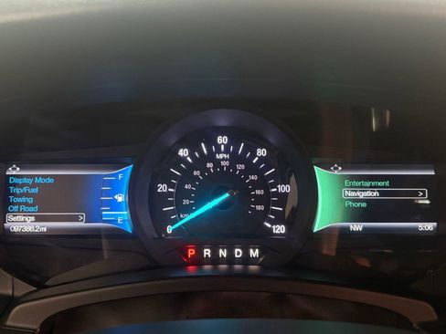 Used 2016 Ford Expedition Platinum image 16