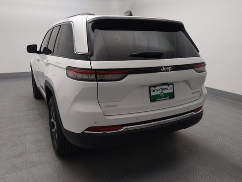 Used 2023 Jeep Grand Cherokee Limited AWD/4WD image 6