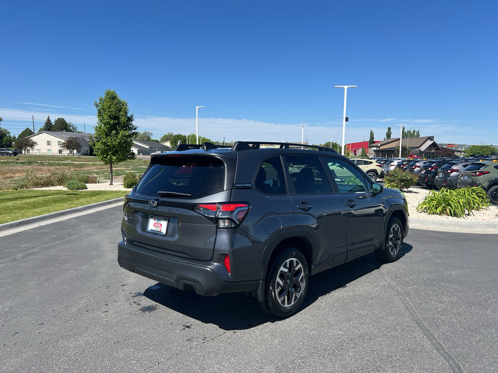 Used 2026 Subaru Forester Premium AWD/4WD image 4